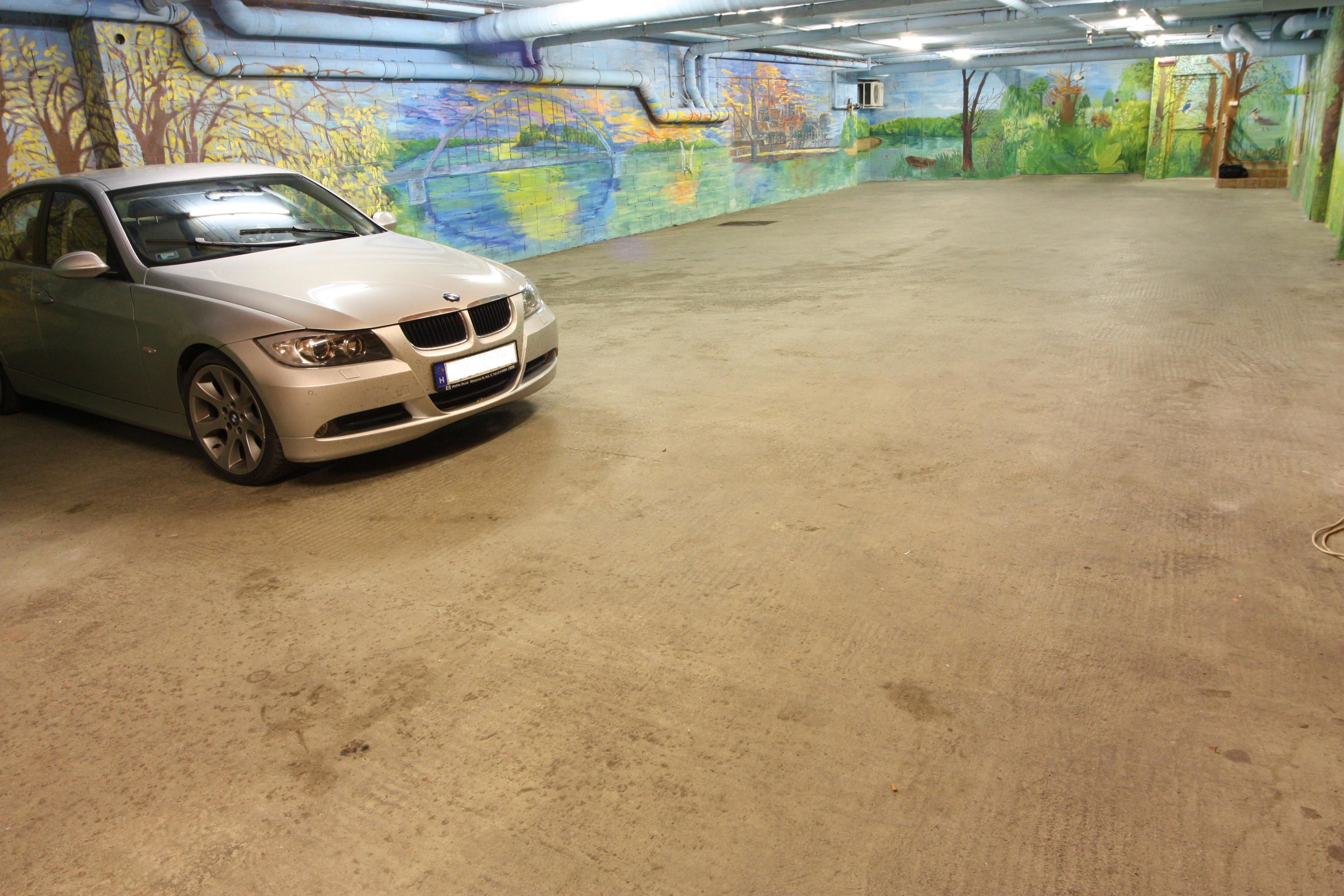 self-parking (surcharge) 2000 per night