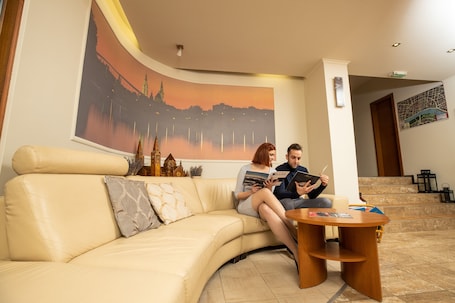 Recepción. Dóm Hotel