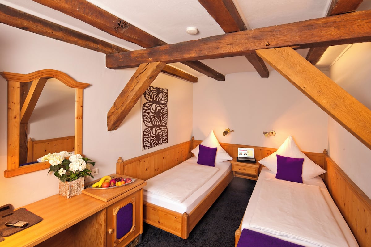 Premium bedding, in-room safe, individually furnished, desk
