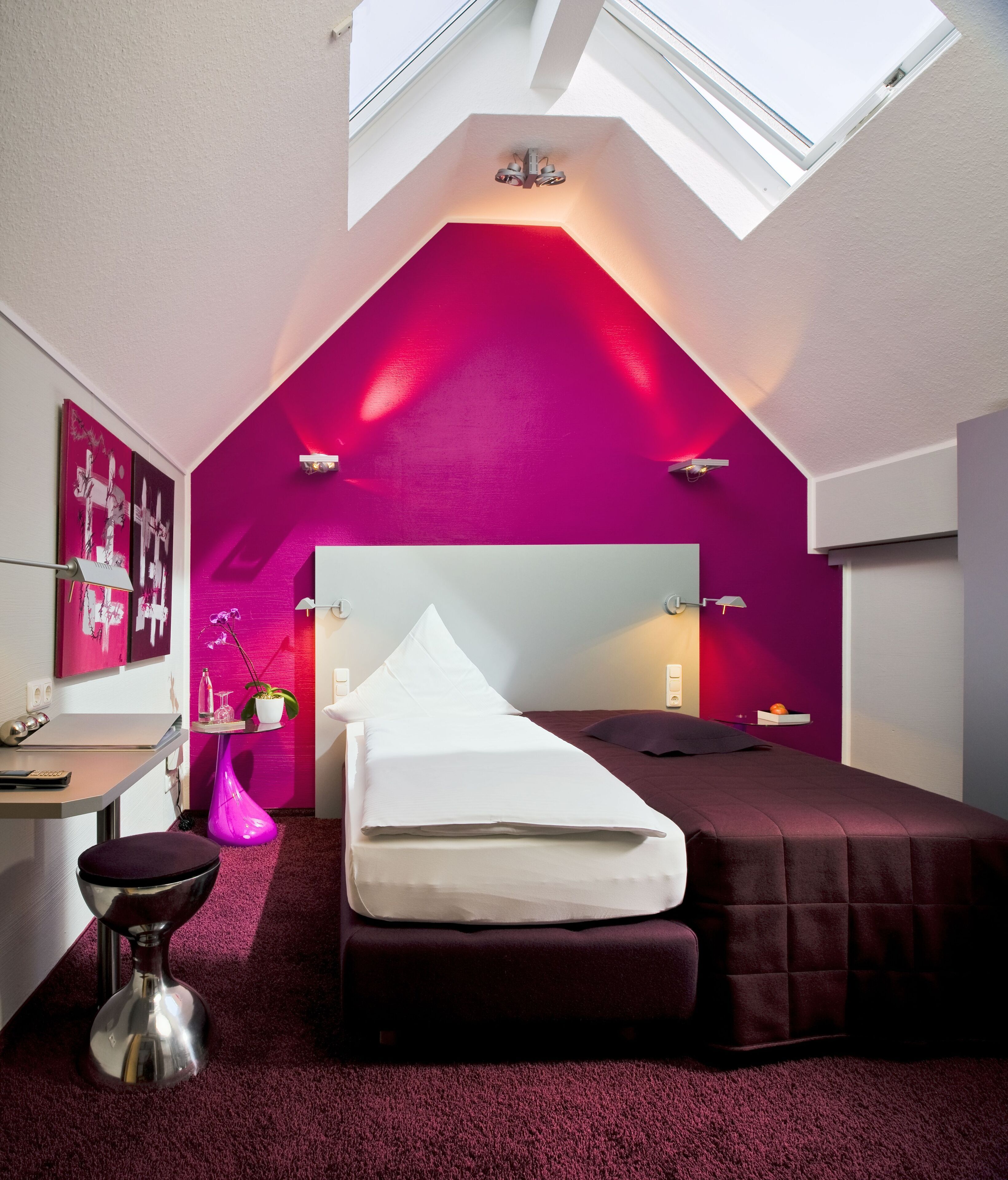 standard double room | premium bedding, in-room safe, individually furnished, desk