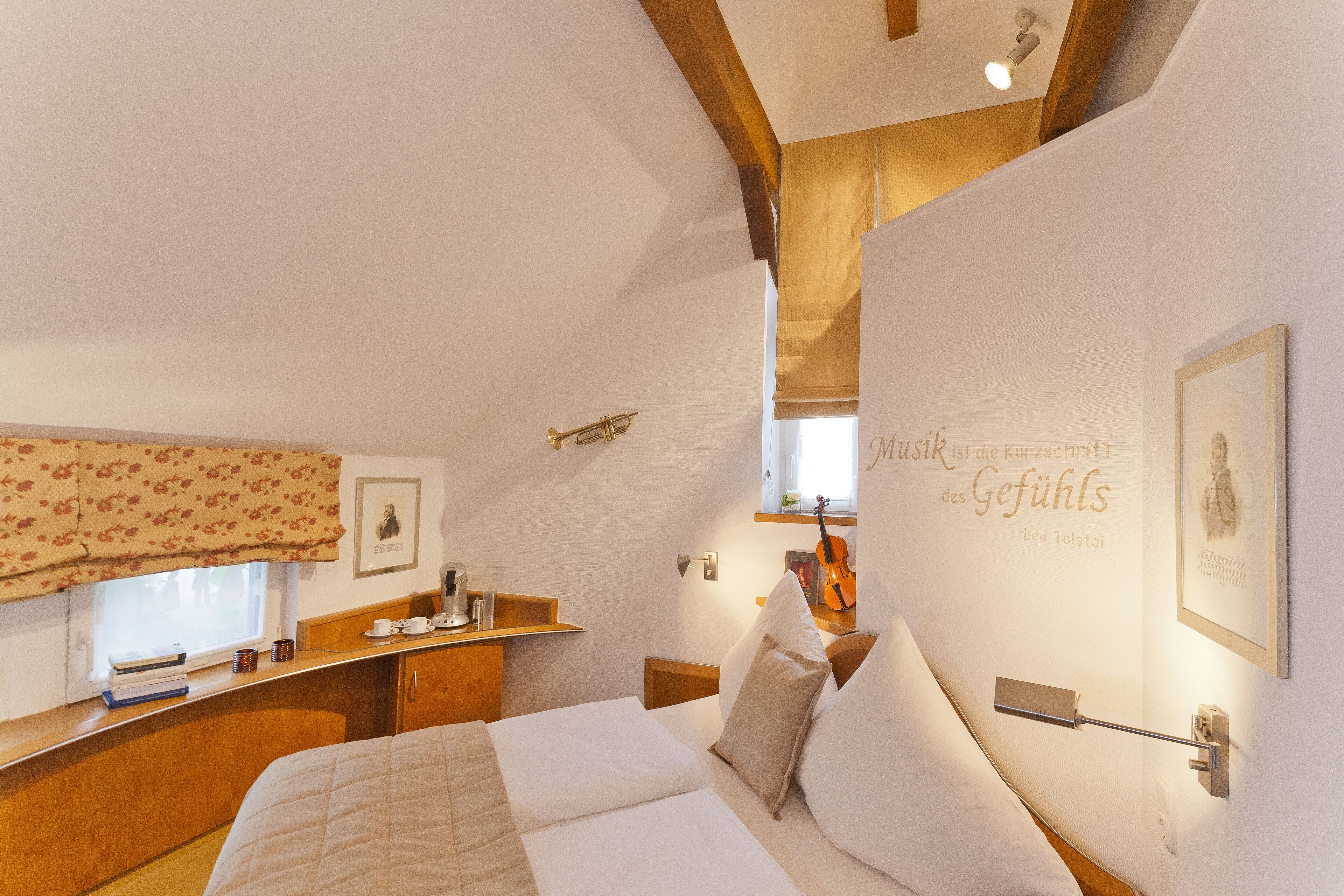 standard double room | premium bedding, in-room safe, individually furnished, desk