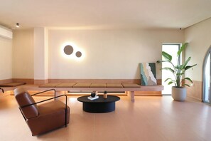 Reception - Philoxenia Apartments (Mylopotamos)