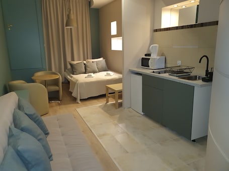 开间套房 | 防过敏的被褥、特色装修、床单. 欧洲空间青年旅舍