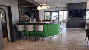 Standard Room | Living area