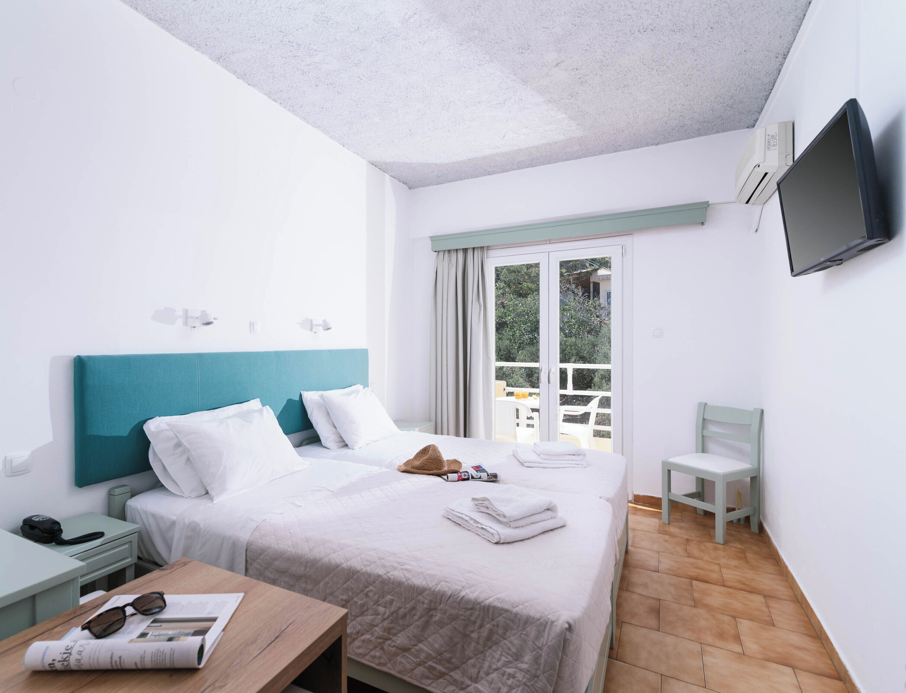 standard room | rollaway beds, free wifi