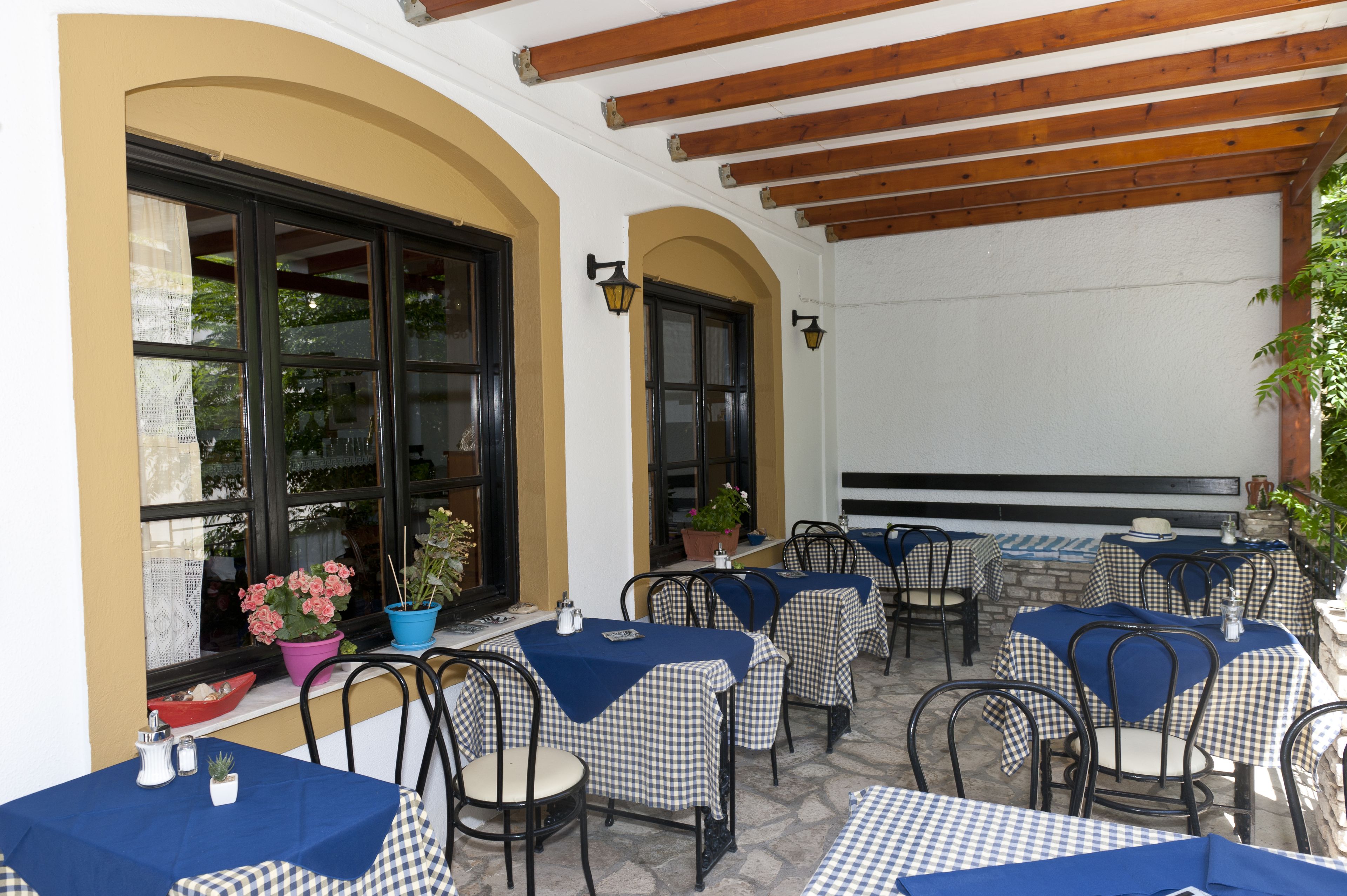 daily buffet breakfast (eur 5 per person)