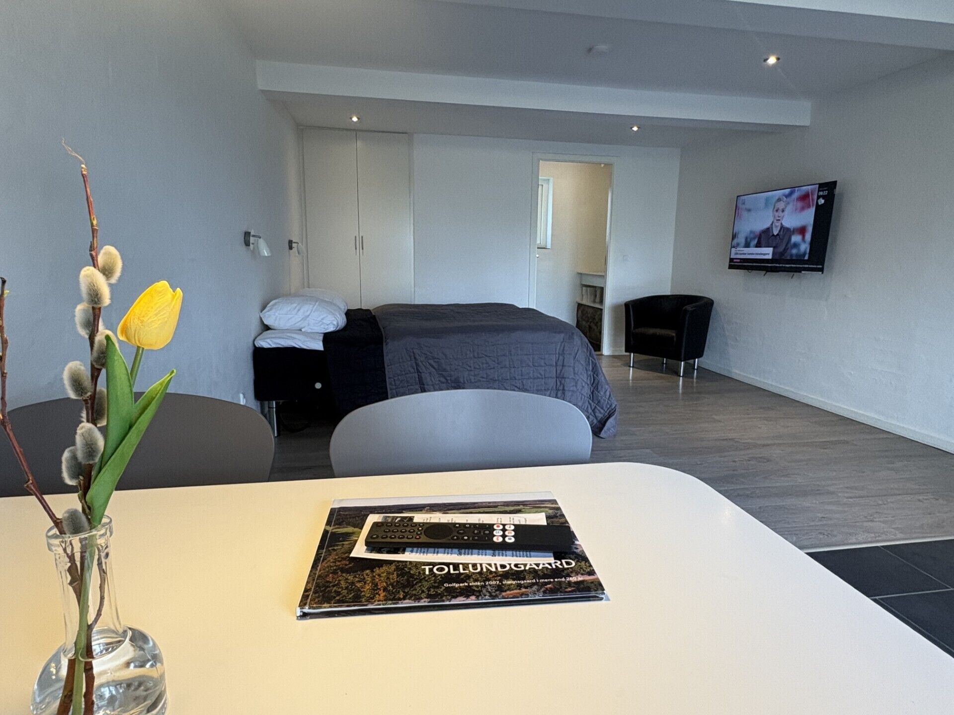 Apartment for 2 people | Hypo-allergenic bedding, soundproofing, iron/ironing board