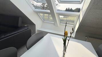 Familielejlighed | Allergivenligt sengetøj, lydisolering, strygejern/strygebræt