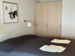 Apartment for 2 people | Hypo-allergenic bedding, soundproofing, iron/ironing board