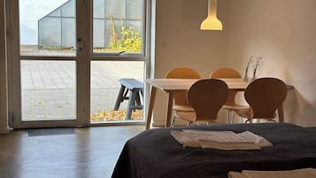 Apartment for 2 people | Spisning på værelset