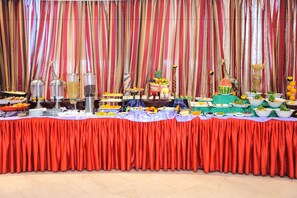 Daily buffet breakfast for a fee - Ramee California Juffair (Manama)