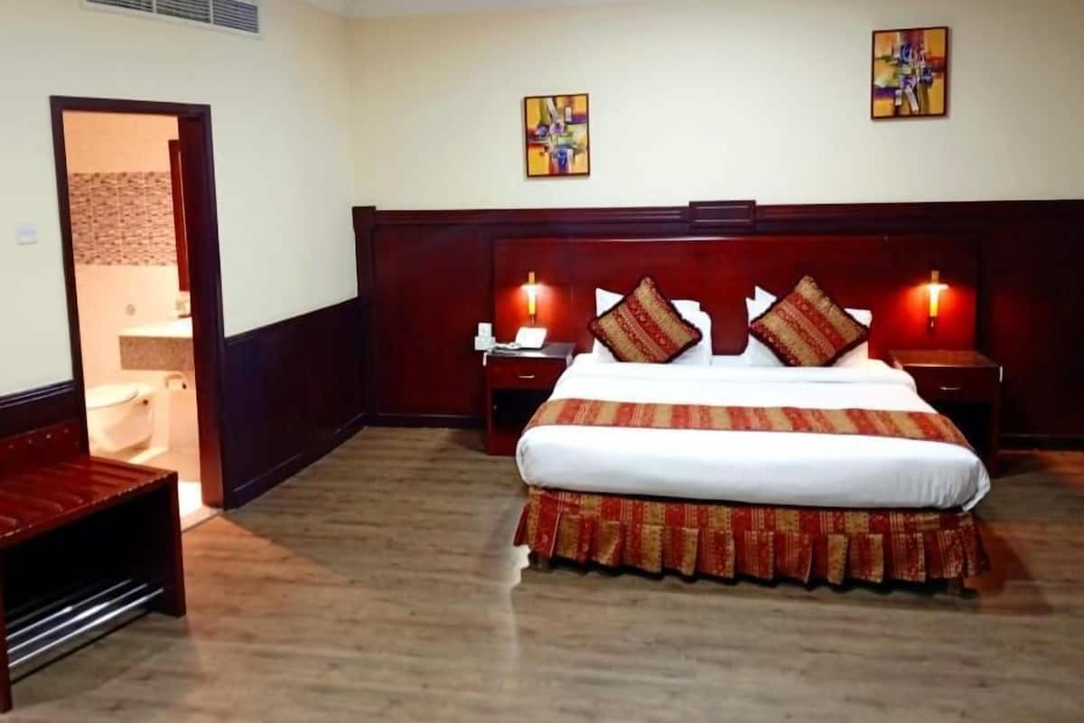 Deluxe Double ( Single and double occupancy )