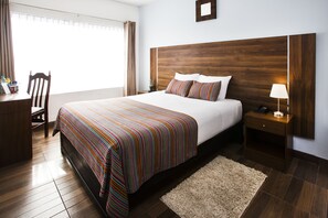 Desk, rollaway beds, free WiFi, bed sheets - Hotel Conde de Lemos Arequipa (Arequipa)