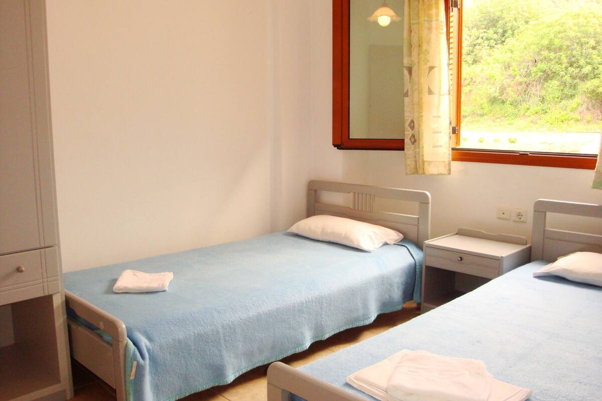 in-room safe, free wifi