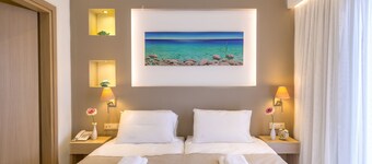 Leonidas Hotel & Apartments