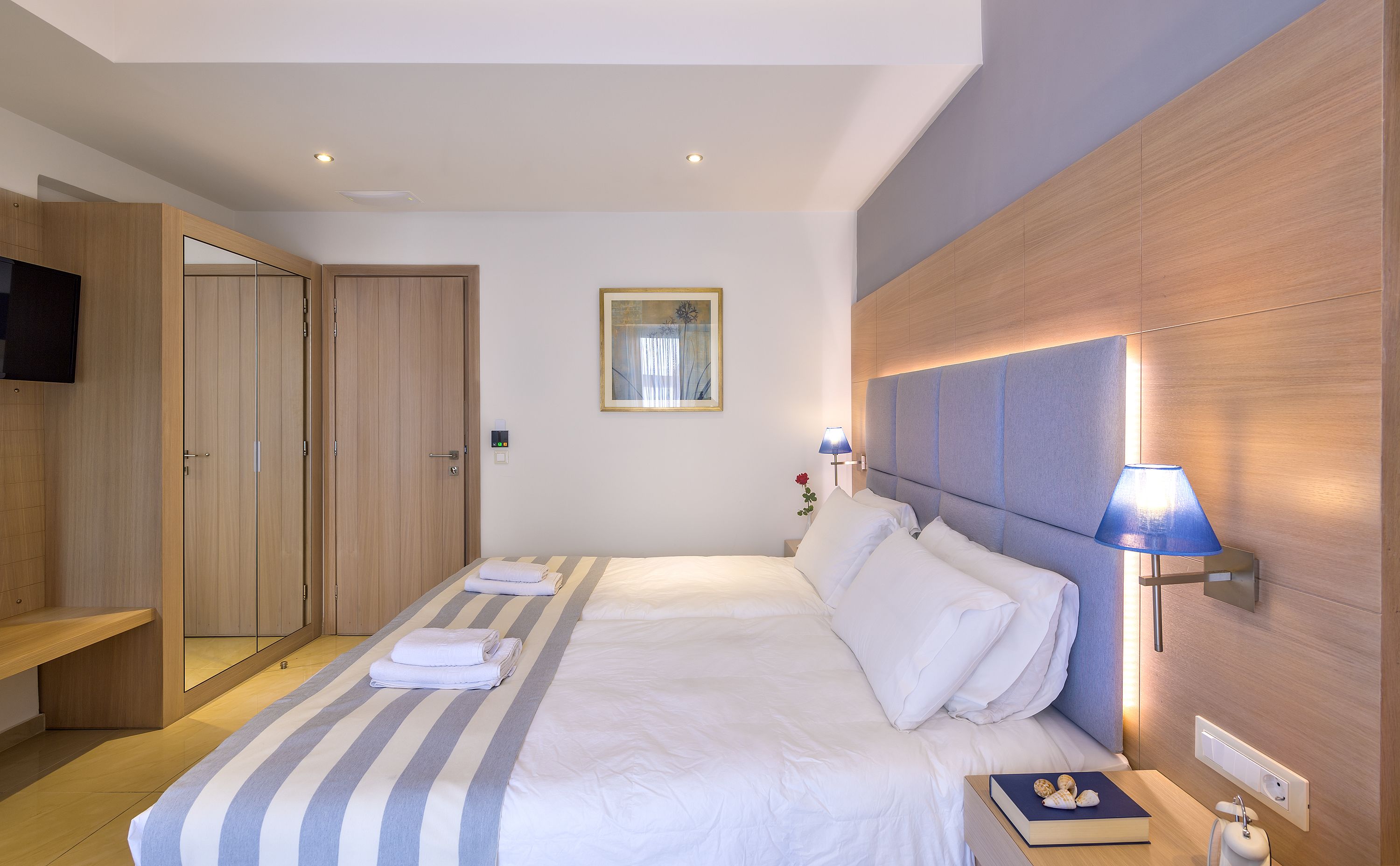 Photo - Leonidas Hotel & Apartments