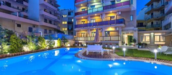 Leonidas Hotel & Apartments