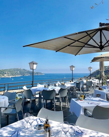 Restaurant. Le Versailles