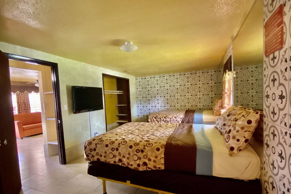 1 habitación, minibar, escritorio y sistema de insonorización 