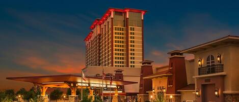 Vista frontal de la propiedad