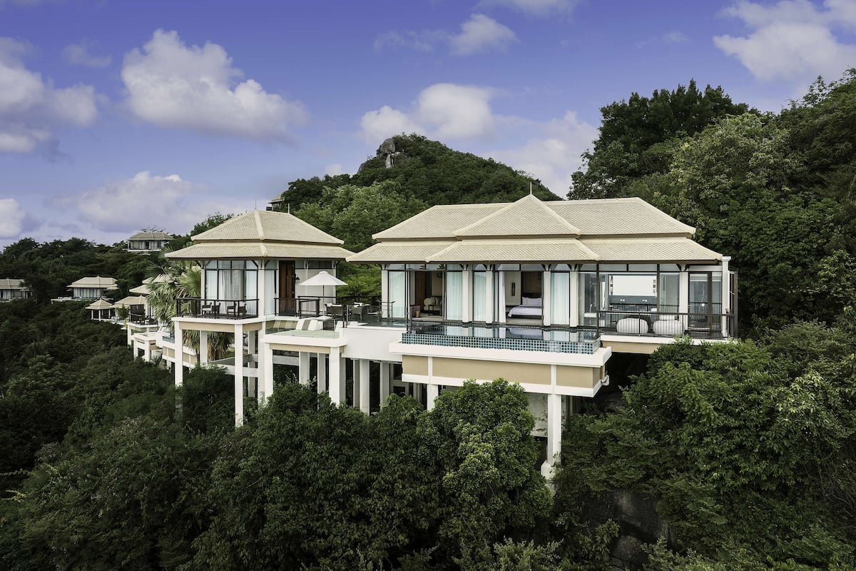 Family Horizon Hillcrest Pool Villa