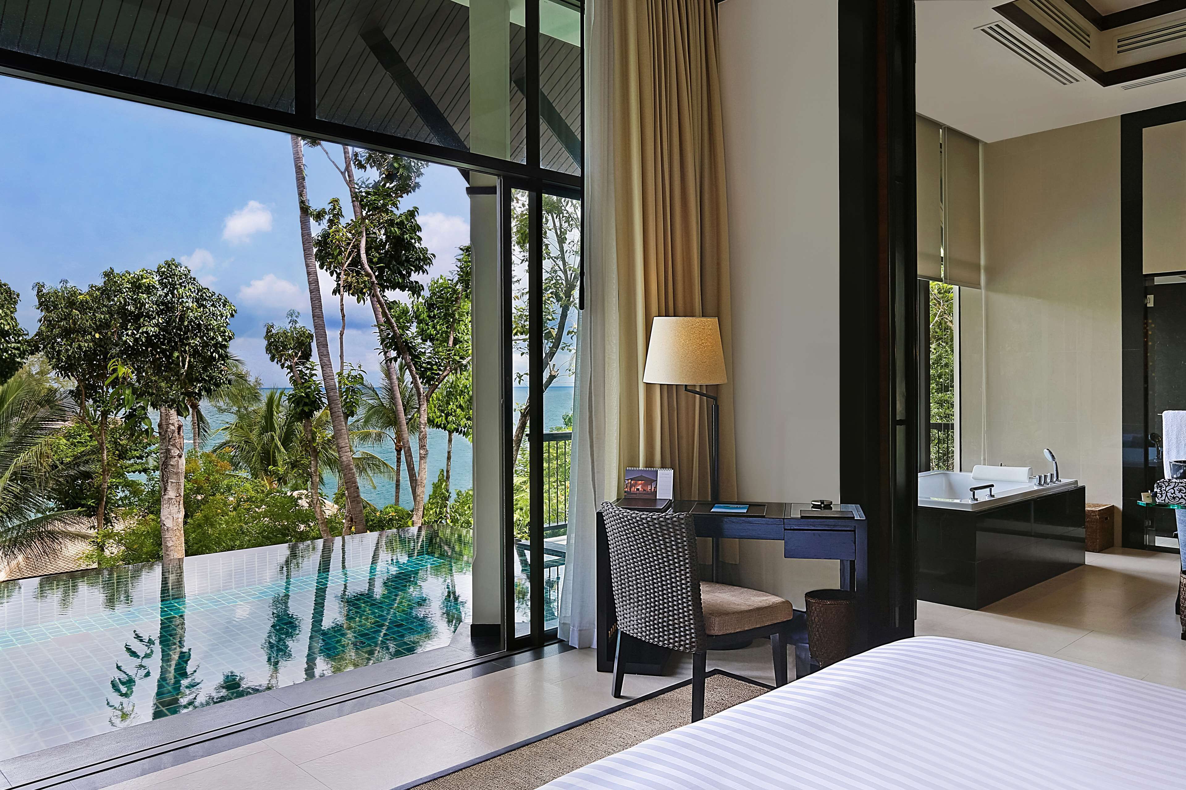 Premium bedding, free minibar items, in-room safe, desk