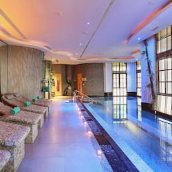 Body treatments, hydrotherapy, aromatherapy, hot stone massages