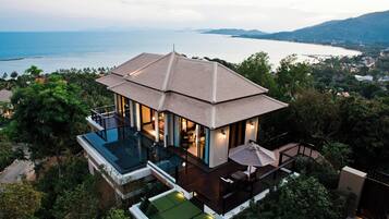 Horizon Hillcrest Pool Villa | Roupas de cama premium, frigobar (abastecido com alguns itens grátis)