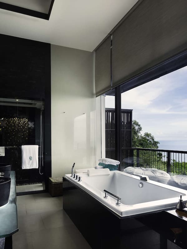 Family Horizon Hillcrest Pool Villa | Bathroom | Separate tub and shower, rainfall showerhead, free toiletries