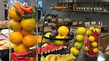 Desayuno buffet todos los días (con cargo)