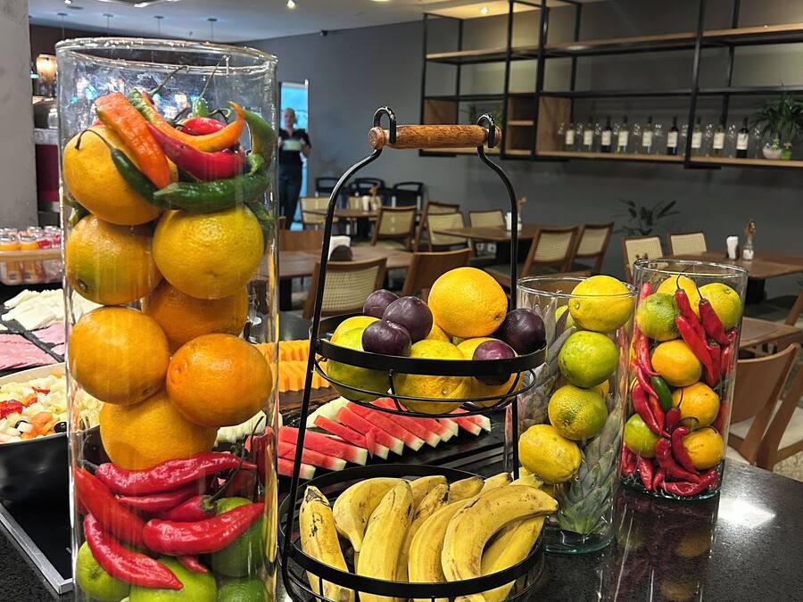Se ofrece un desayuno bufé todos los días (por un coste adicional)