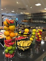 Desayuno buffet todos los días (con cargo)