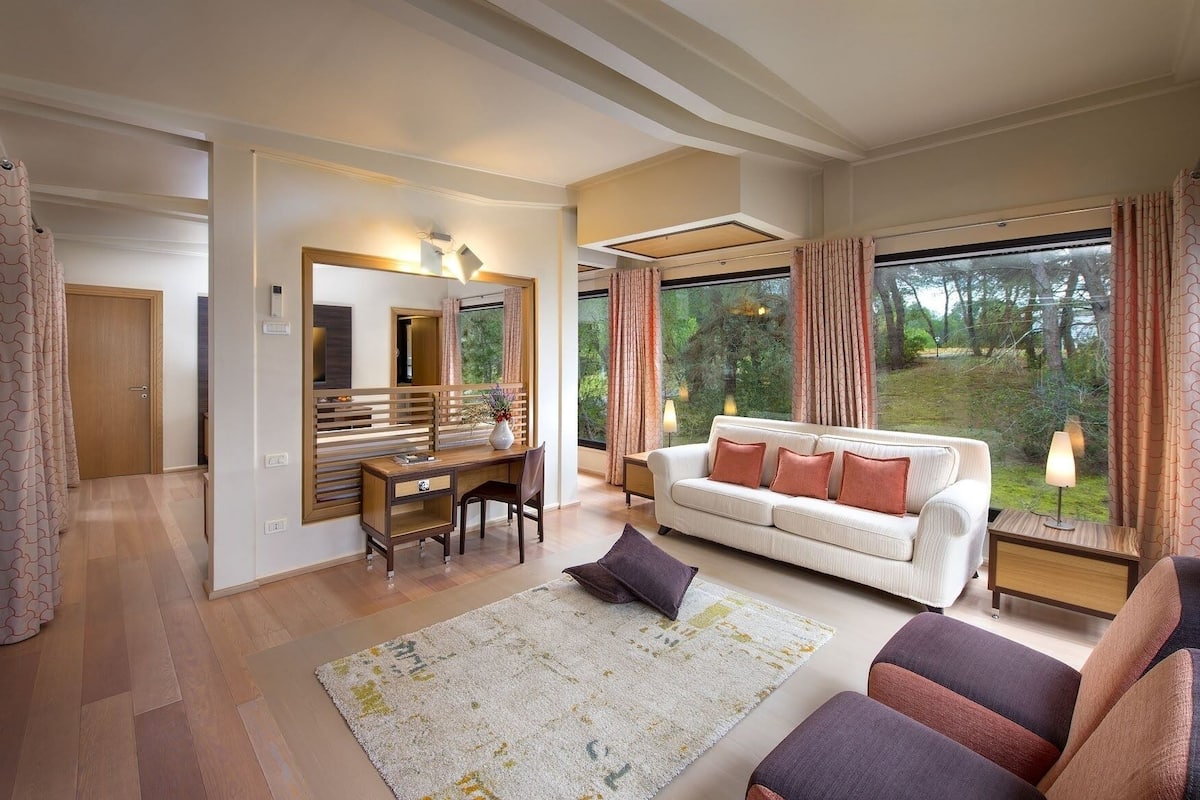 ecolodge | 1 bedroom, down duvets, minibar, in-room safe