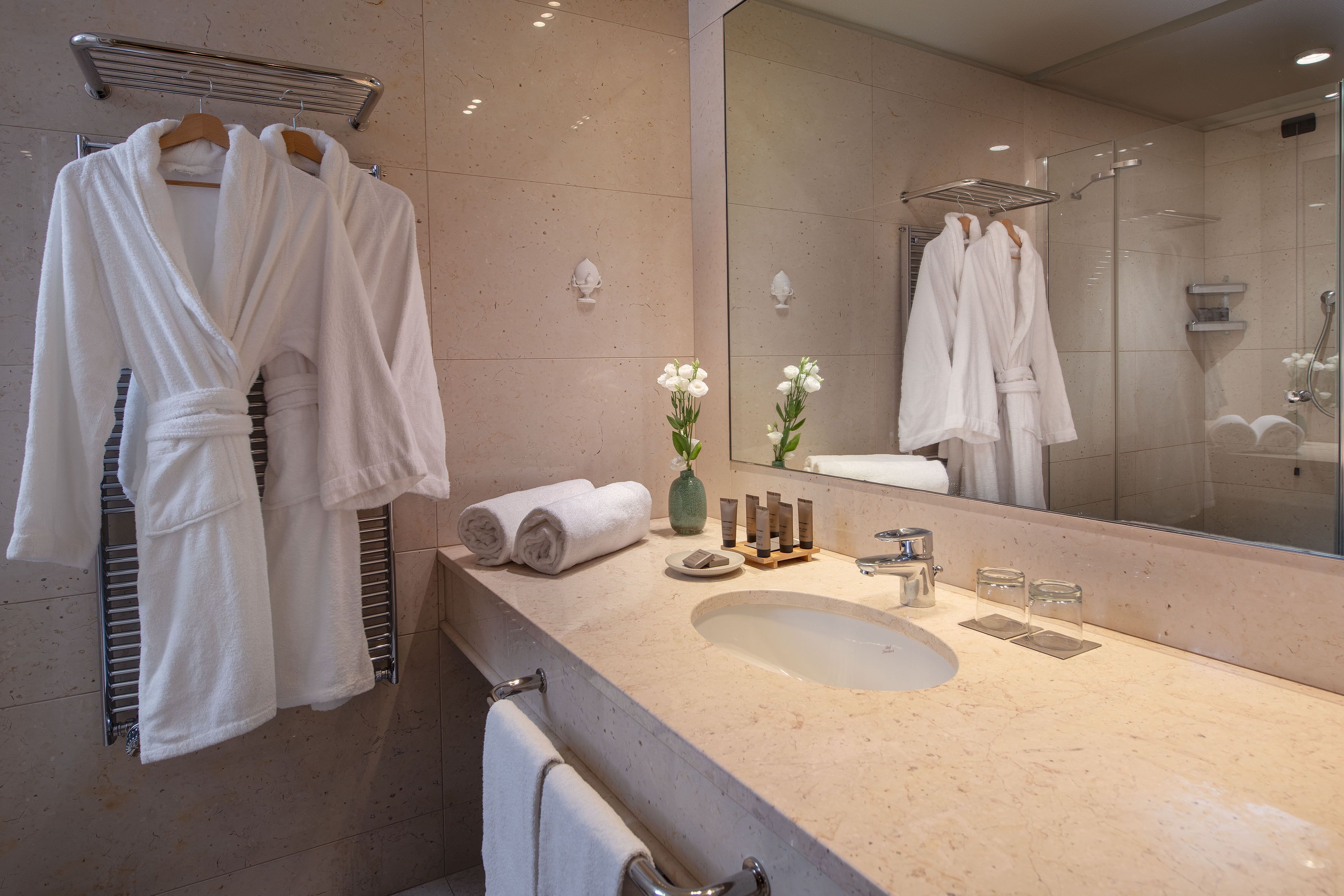 classic room | bathroom | free toiletries, hair dryer, slippers, bidet