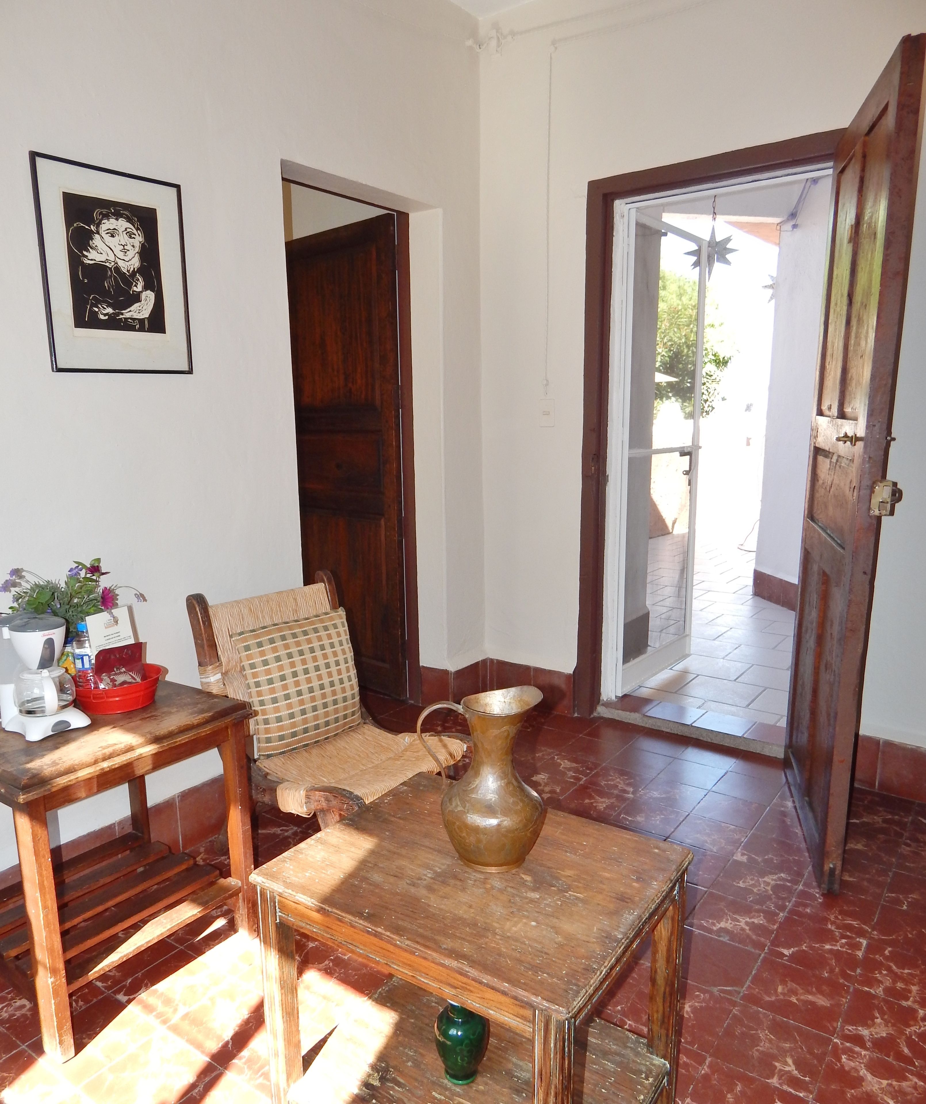 standard suite | living room | tv, fireplace