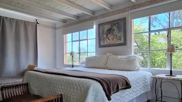 Suite estudio superior | Ropa de cama de alta calidad, edredón y tabla de planchar con plancha
