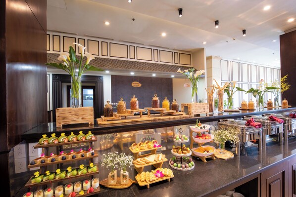 2 restaurantes; se sirven desayunos