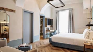 Minibar, in-room safe, desk, blackout curtains