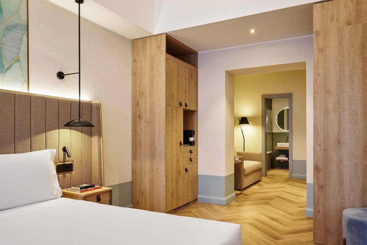 Minibar, két bảo mật tại phòng, bàn, màn/rèm cản sáng 