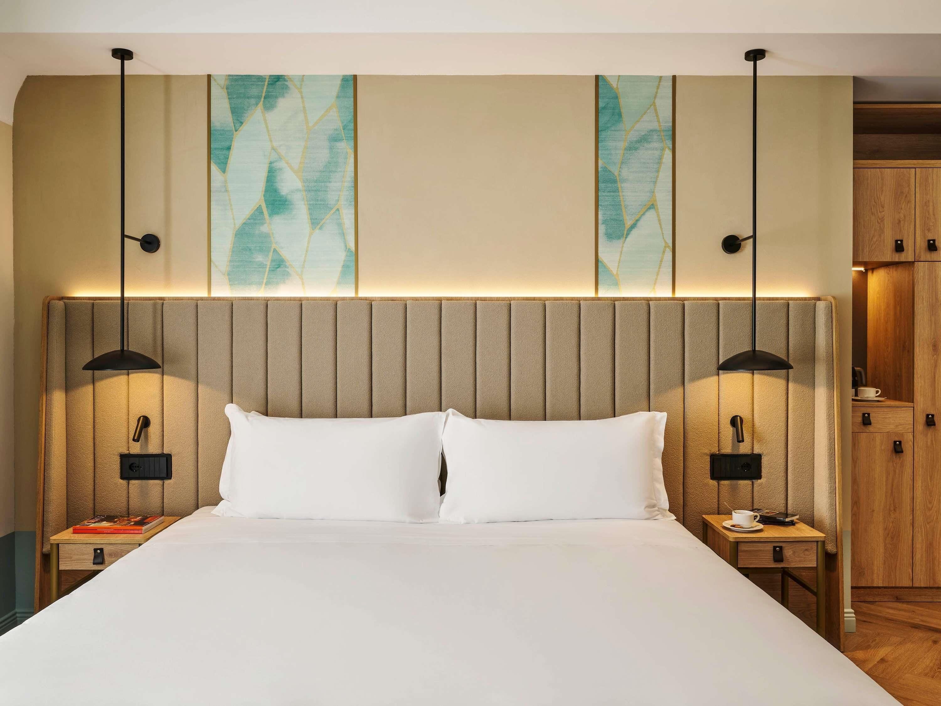 Deluxe Room, 1 King Bed