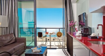 Pillowtop beds, minibar, in-room safe, blackout drapes