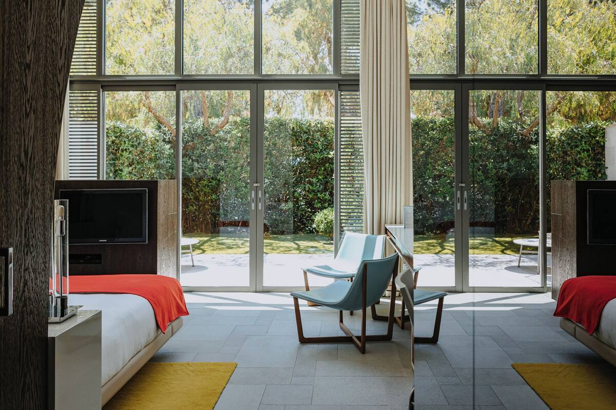 1 bedroom, premium bedding, minibar, in-room safe