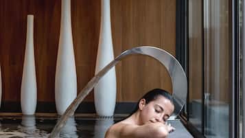 Couples treatment rooms, hot tub, steam room, Turkish bath
