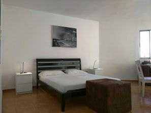 Economy Studio, 1 Double Bed with Sofa bed - PTV Apartamentos en Albatros (Guayacanes)