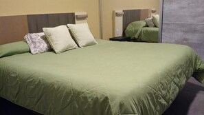 2 chambres, couette en duvet d'oie, coffres-forts dans les chambres