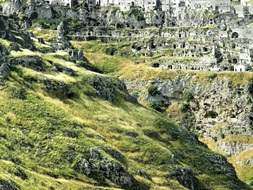 Sextantio Le Grotte Della Civita by null