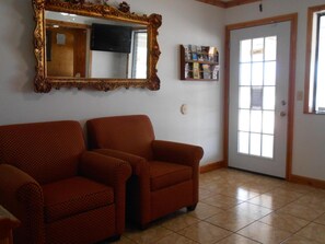 40-inch TV with cable channels