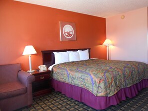 In-room safe, desk, blackout curtains, iron/ironing board - Budget Inn Siloam Springs (Siloam Springs)