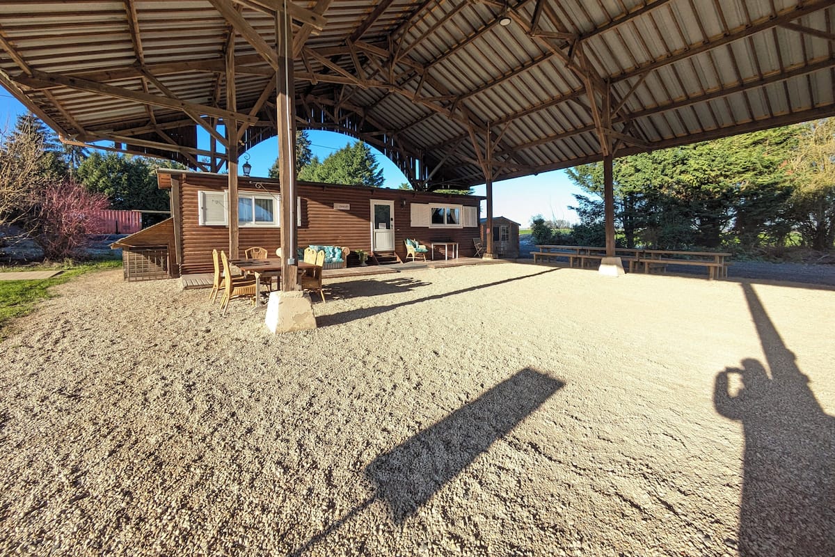 Bungalow familiar, 2 habitaciones | Ropa de cama de alta calidad, camas con efecto memoria y escritorio