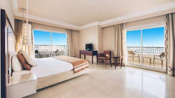 Minibar, in-room safe, individually decorated, individually furnished